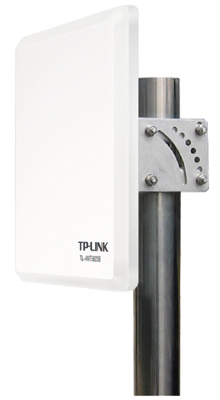 TL-ANT5823B on the pole